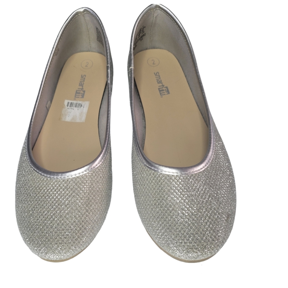 Smart Fit Size 2 Silver Flats